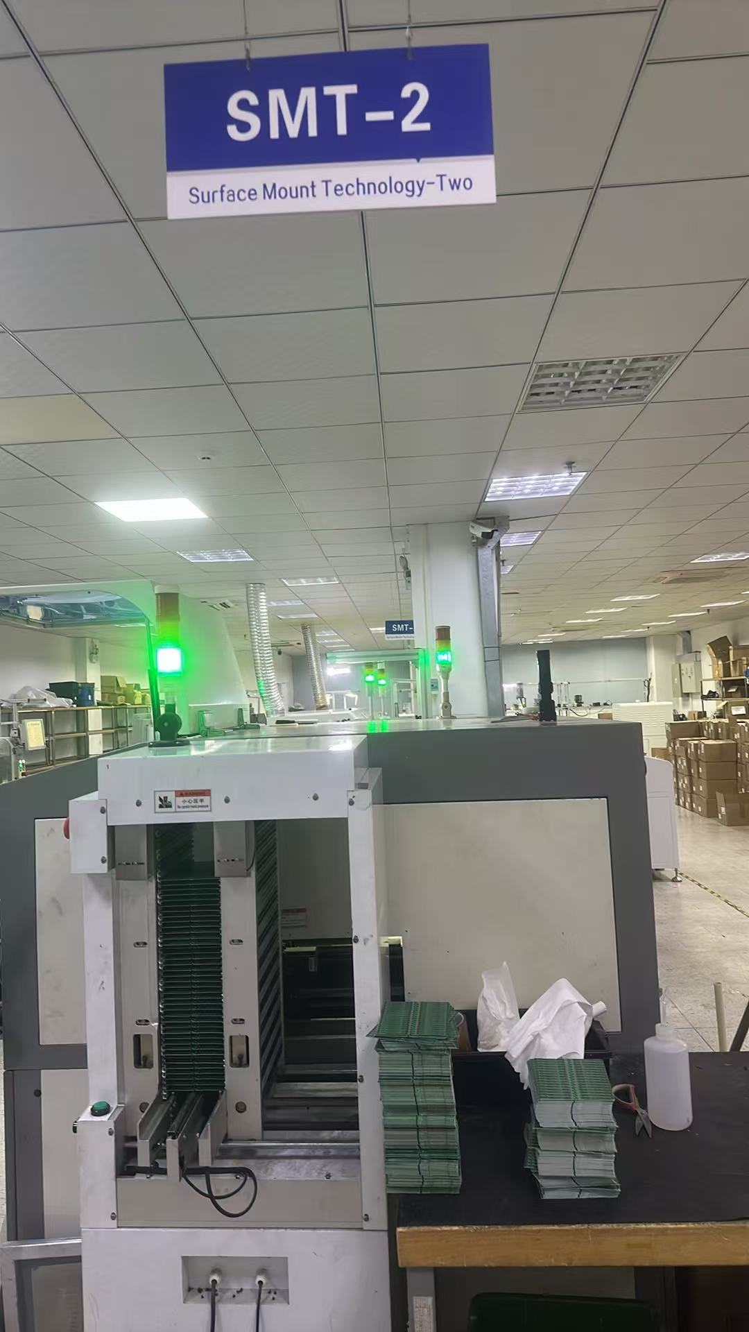 SMT 上板机（PCB 送板机）实拍